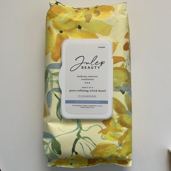 Makeup Bundle, NEW - Picture 2 of 16